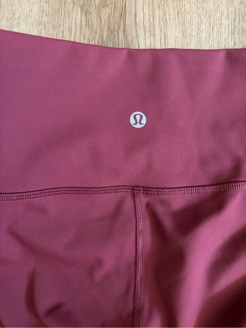 Lululemon Leggings Women’s 4 Cranberry Burgundy Wunder Train